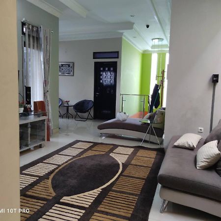 Guest House Premium Bandung Bagian luar foto