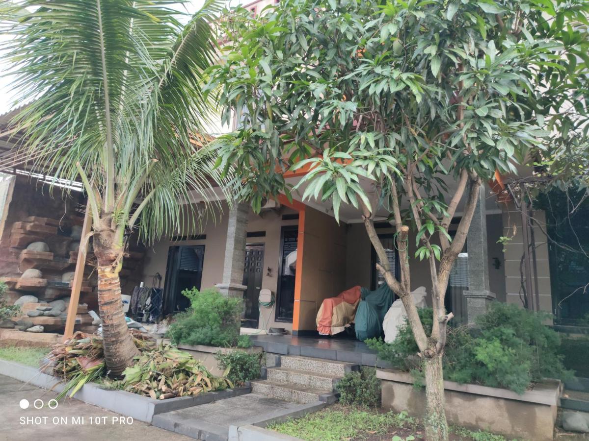 Guest House Premium Bandung Bagian luar foto